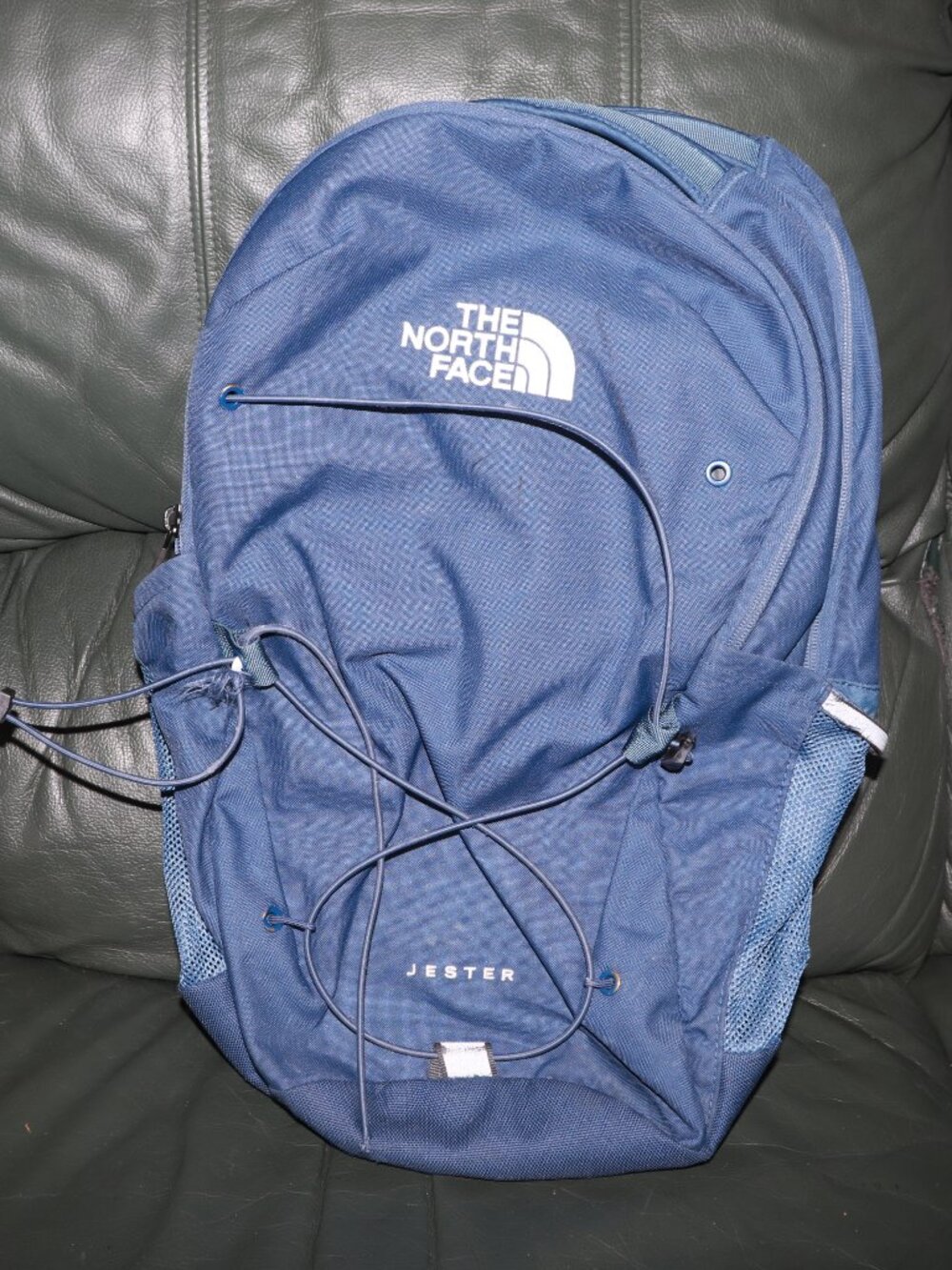 The North Face Jester Blue Hiking Flexvent Backpack Adjustable Strap